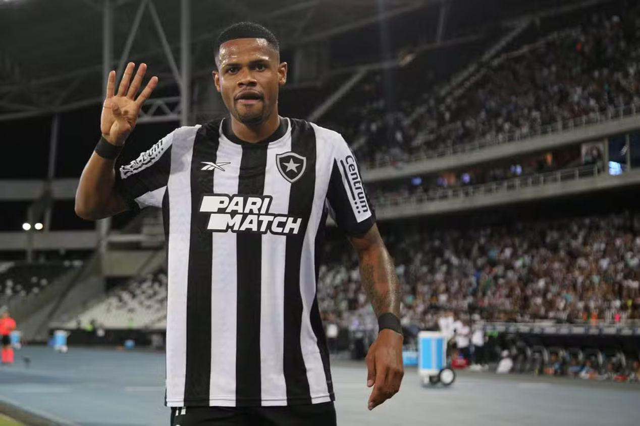 Junior Santos se torna o maior artilheiro do Botafogo na Libertadores