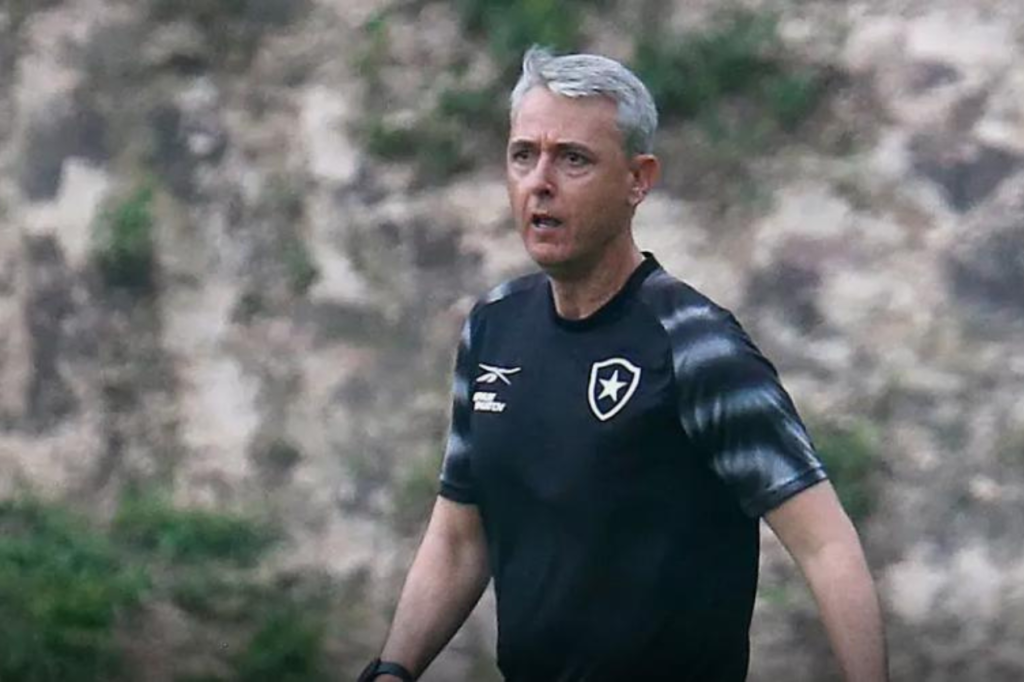 Tiago Nunes acerta com a Universidad Católica