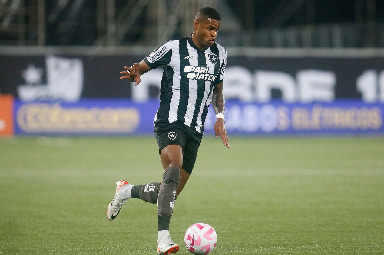 Júnior Santos, do Botafogo, está na mira do Al Shabab, da Arábia Saudita