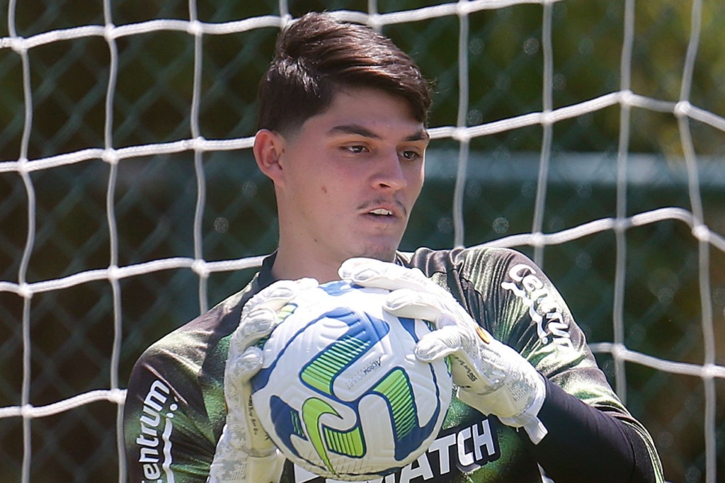 João Fernando foi emprestado pelo Botafogo ao Boavista para disputar o Cariocão 2024