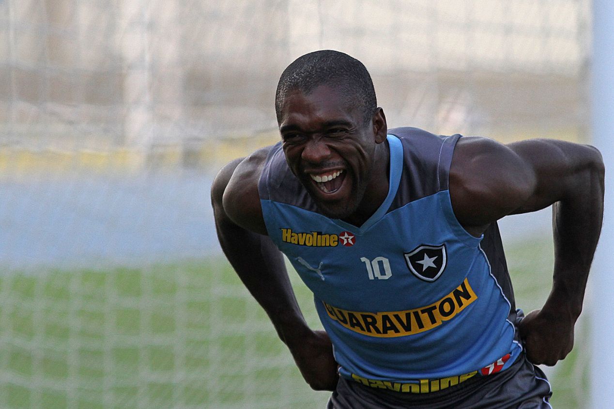 Clarence Seedorf atuou pelo Botafogo de 2012 a 2013