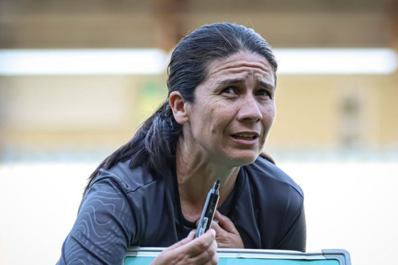 Jéssica Lima é técnica da equipe feminina da Ferroviária desde 2022