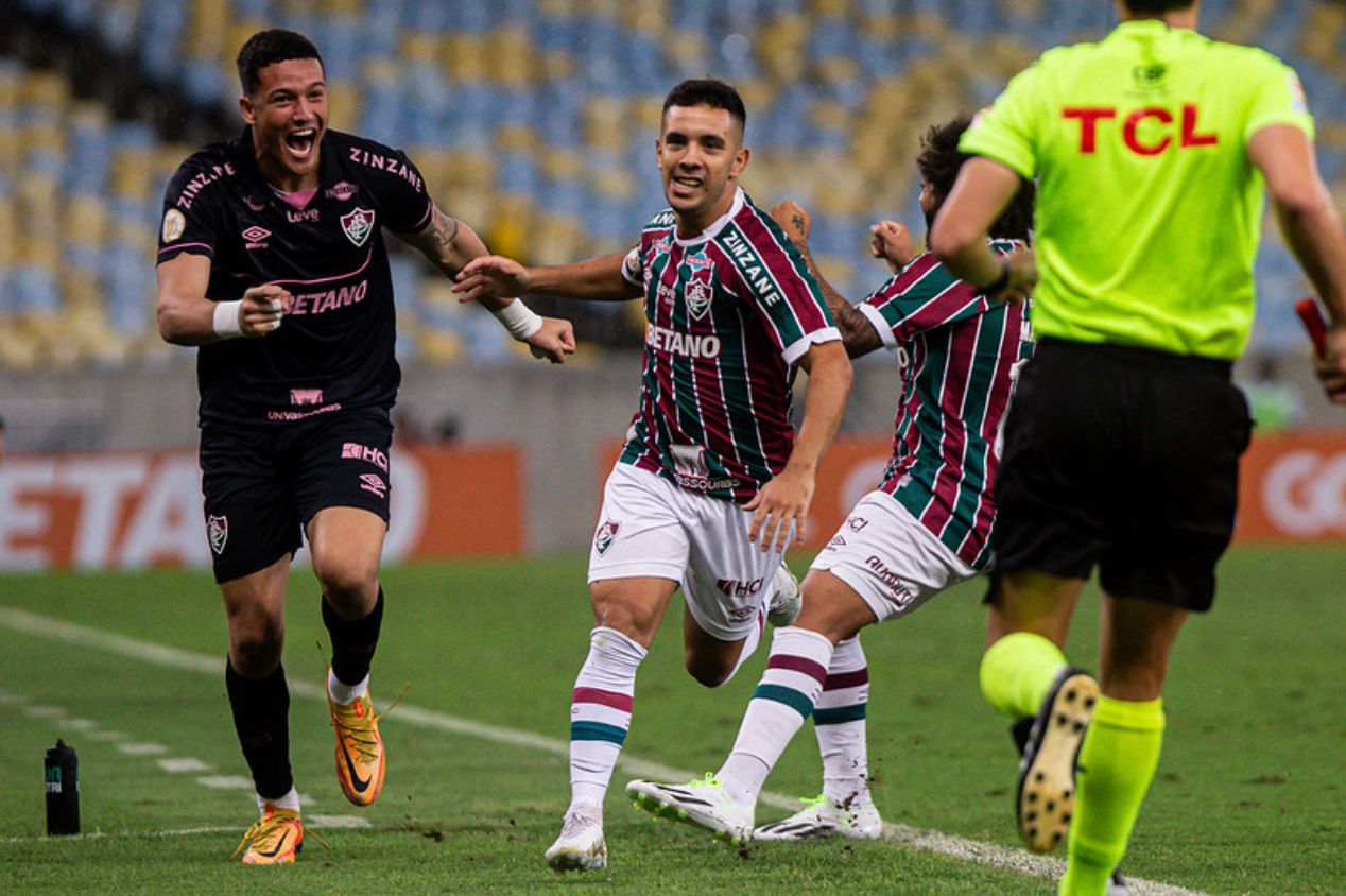 Leo Fernández pode trocar o Fluminense pelo Barcelona de Guayaquil