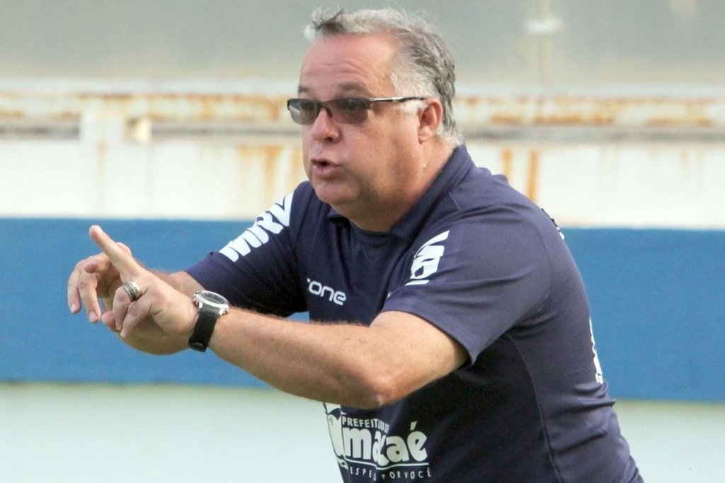 Josué Teixeira comandou o Macaé Esporte na conquista da Série C do Campeonato Brasileiro de 2014