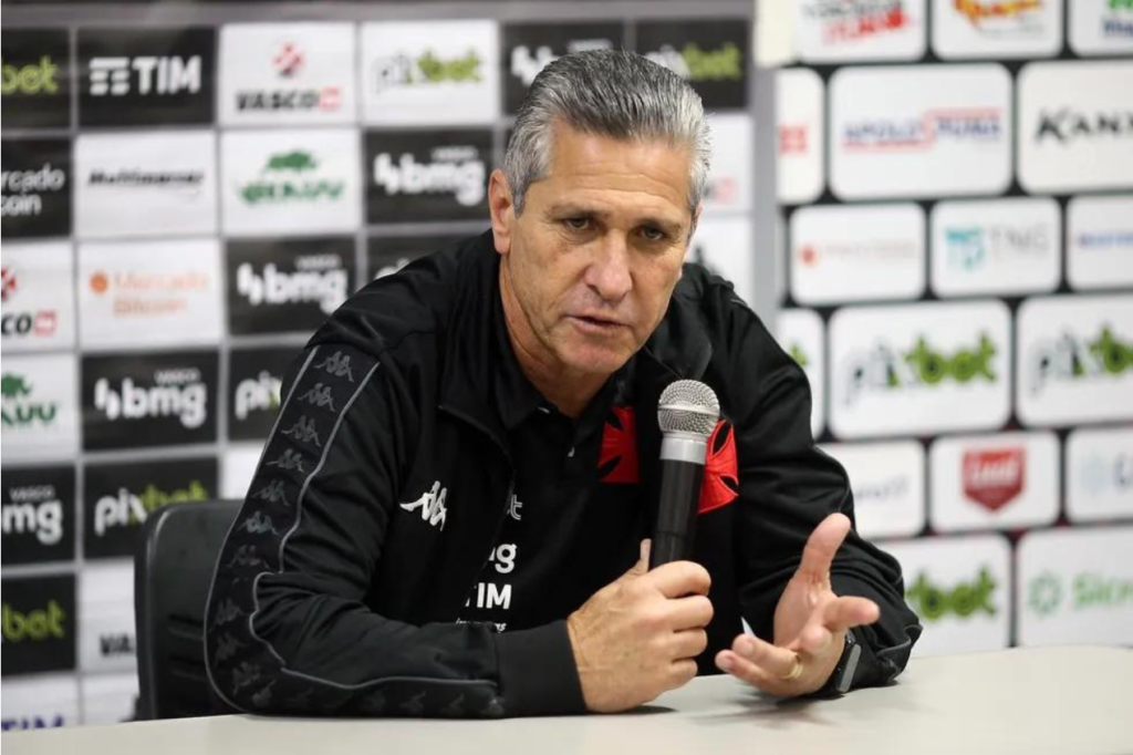 Jorginho é o novo técnico do Coritiba