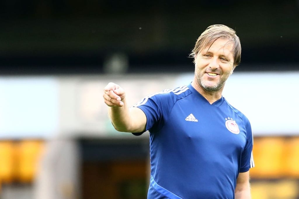 Pedro Martins está cotado para comandar o Botafogo em 2024