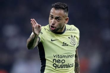 Maycon resiste à proposta do Flamengo e decide ficar no Corinthians