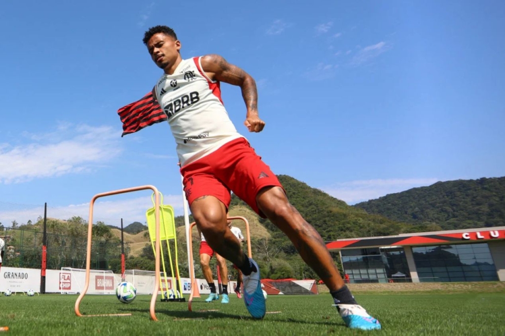 Allan tenta recuperar espaço no Flamengo com Tite