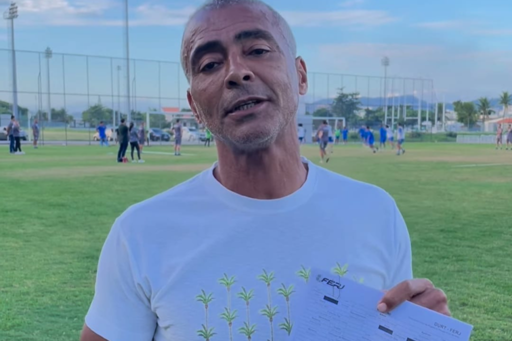 Romário será presidente-jogador