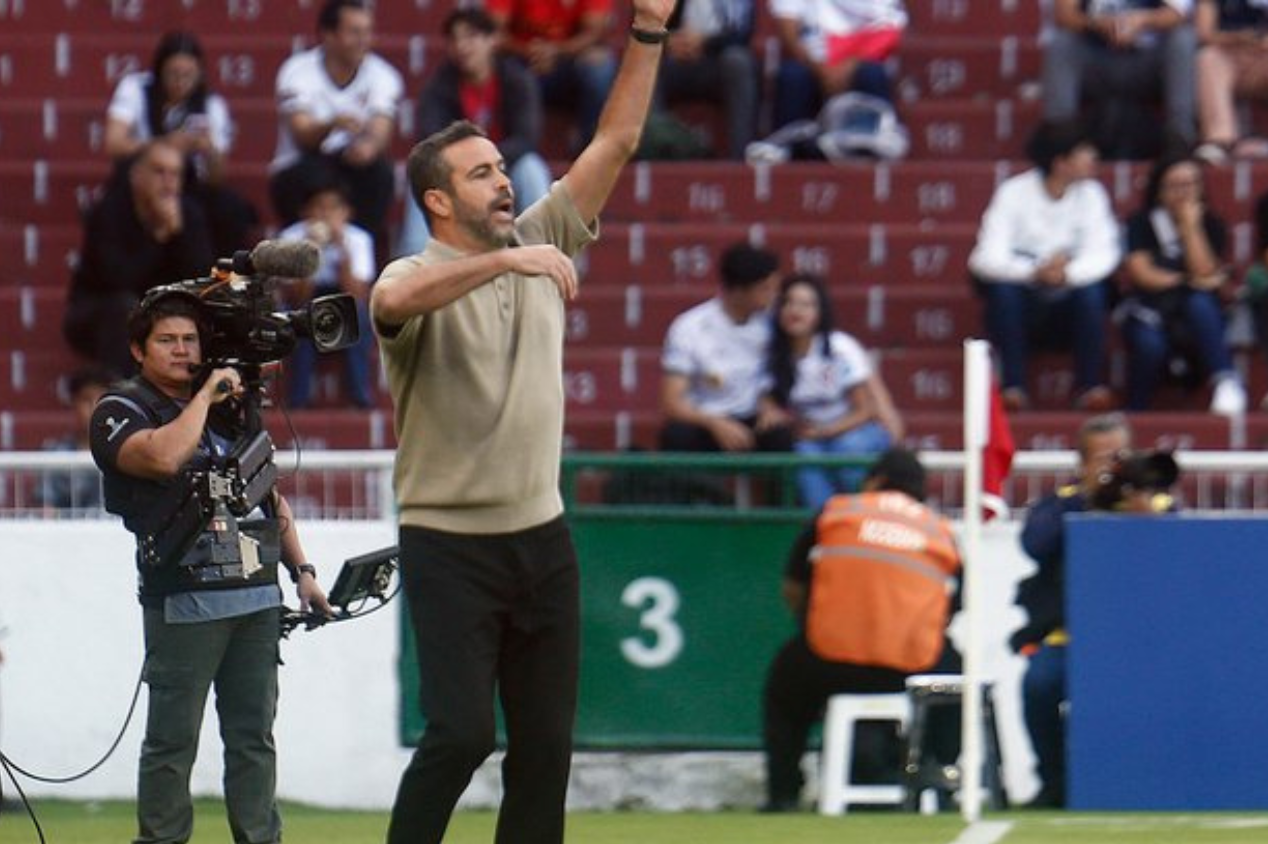 Artur Jorge avalia positivamente a semana no Botafogo