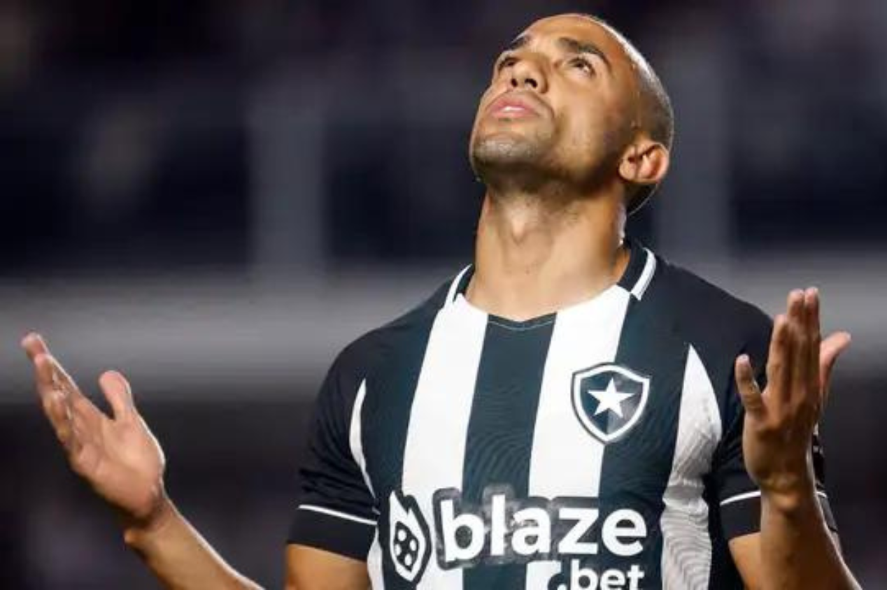 Fernando Marçal sofre lesão no Botafogo