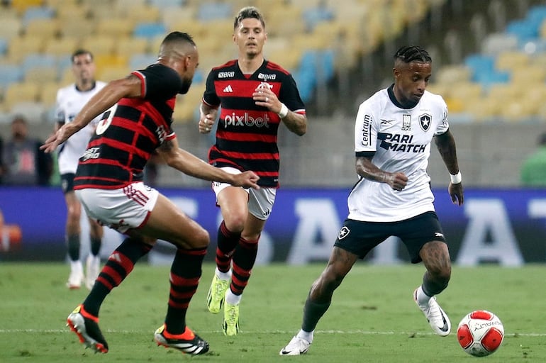 Flamengo x Botafogo: onde assistir, escalações, desfalques e arbitragem