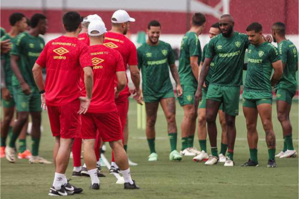 Manoel voltou a treinar com o elenco