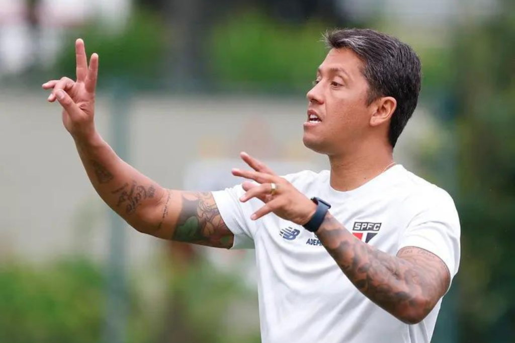 Thiago Carpini é demitido