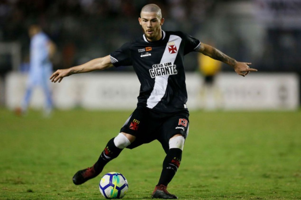 Luiz Gustavo teve passagem sem brilho pelo Vasco