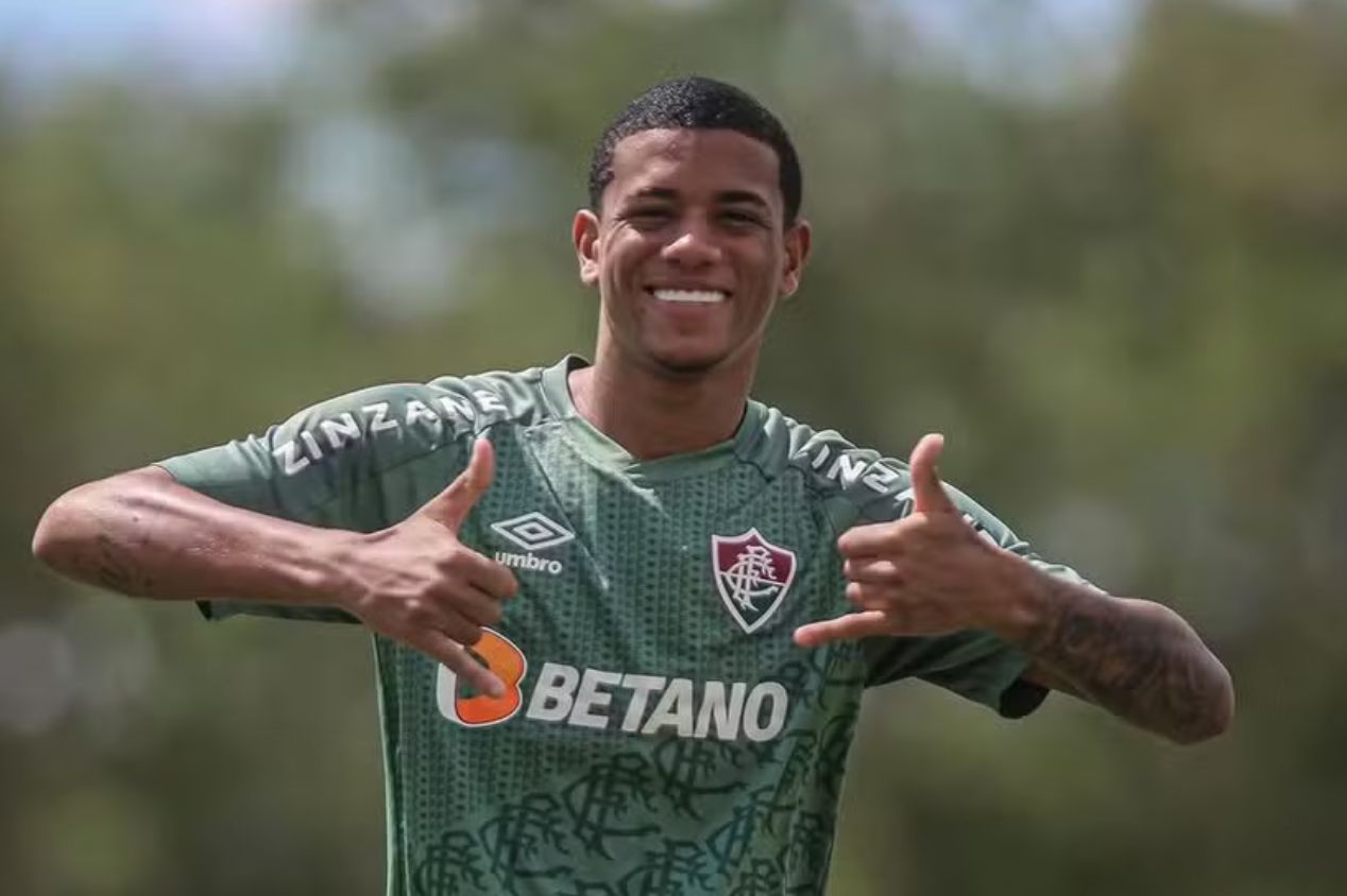 Jhonny foi emprestado pelo Fluminense ao Coritiba para ganhar experiência na Série B do Campeonato Brasileiro