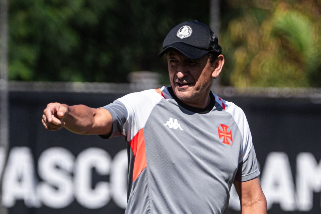 Ramón Díaz faz fala machista após derrota do Vasco: "Complicado que no VAR tenha que decidir uma mulher"