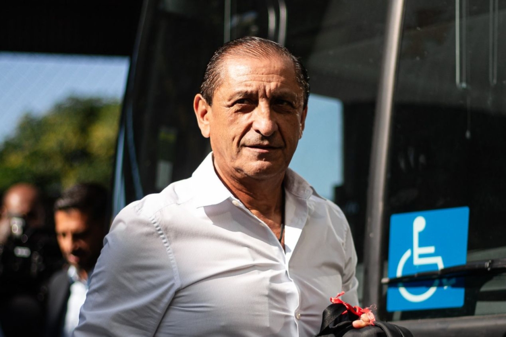 Ramón Díaz e Vasco: entenda situação envolvendo a saída do treinador