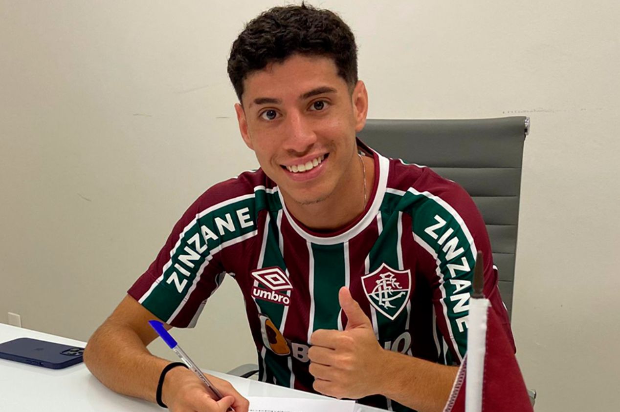 Yago Ferreira renovou contrato com o Fluminense até dezembro de 2026