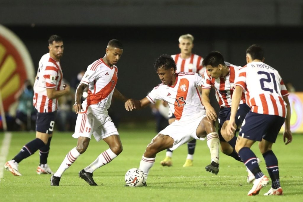 Renato Tapia é um dos astros da Seleção Peruana