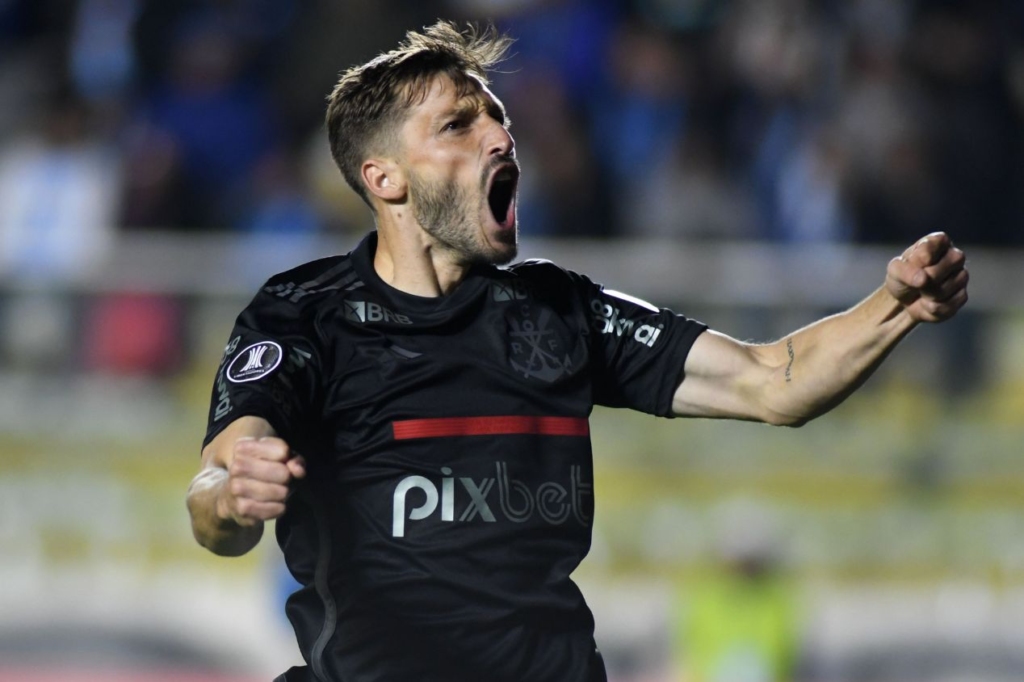 Matías Viña tem longo histórico de lesão