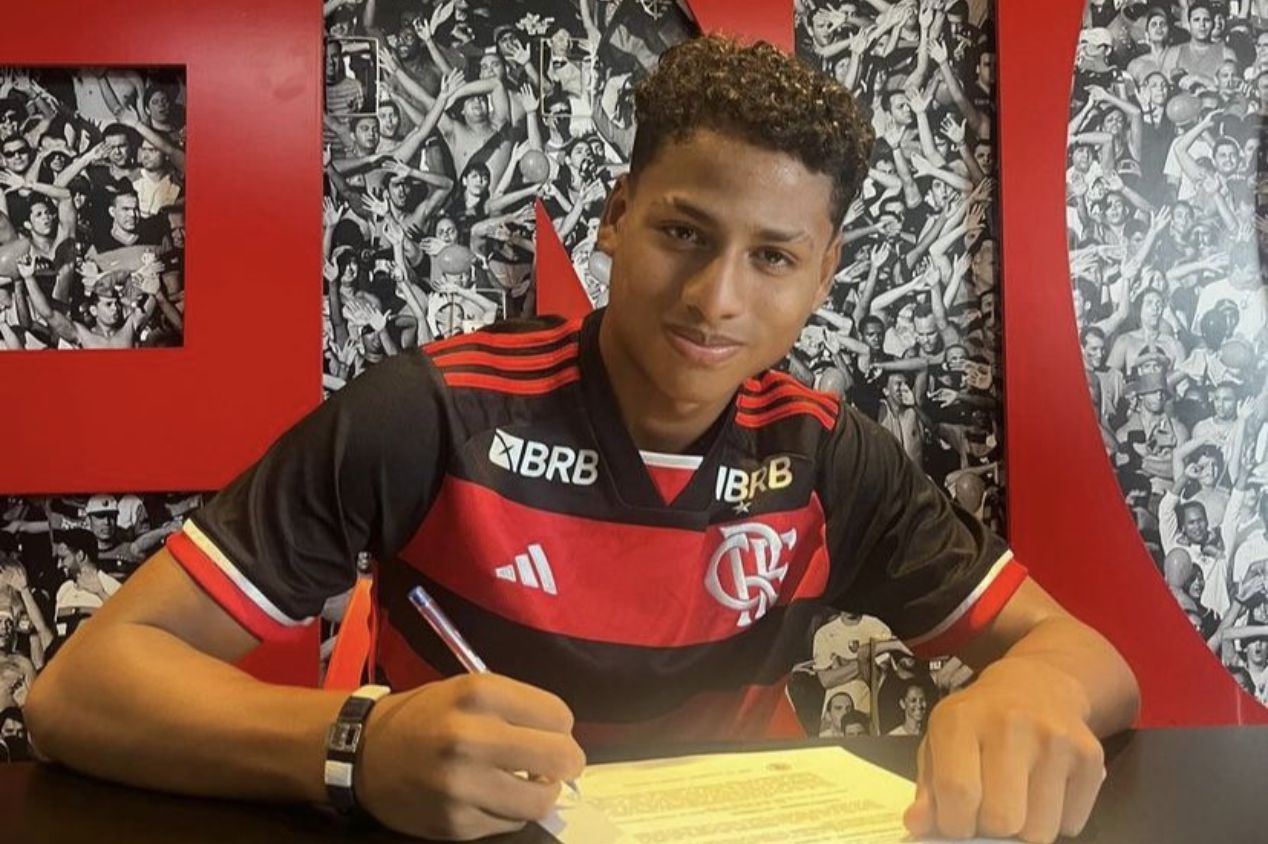 Adriano Nicolás foi contratado pelo Flamengo por empréstimo junto ao Alianza Lima