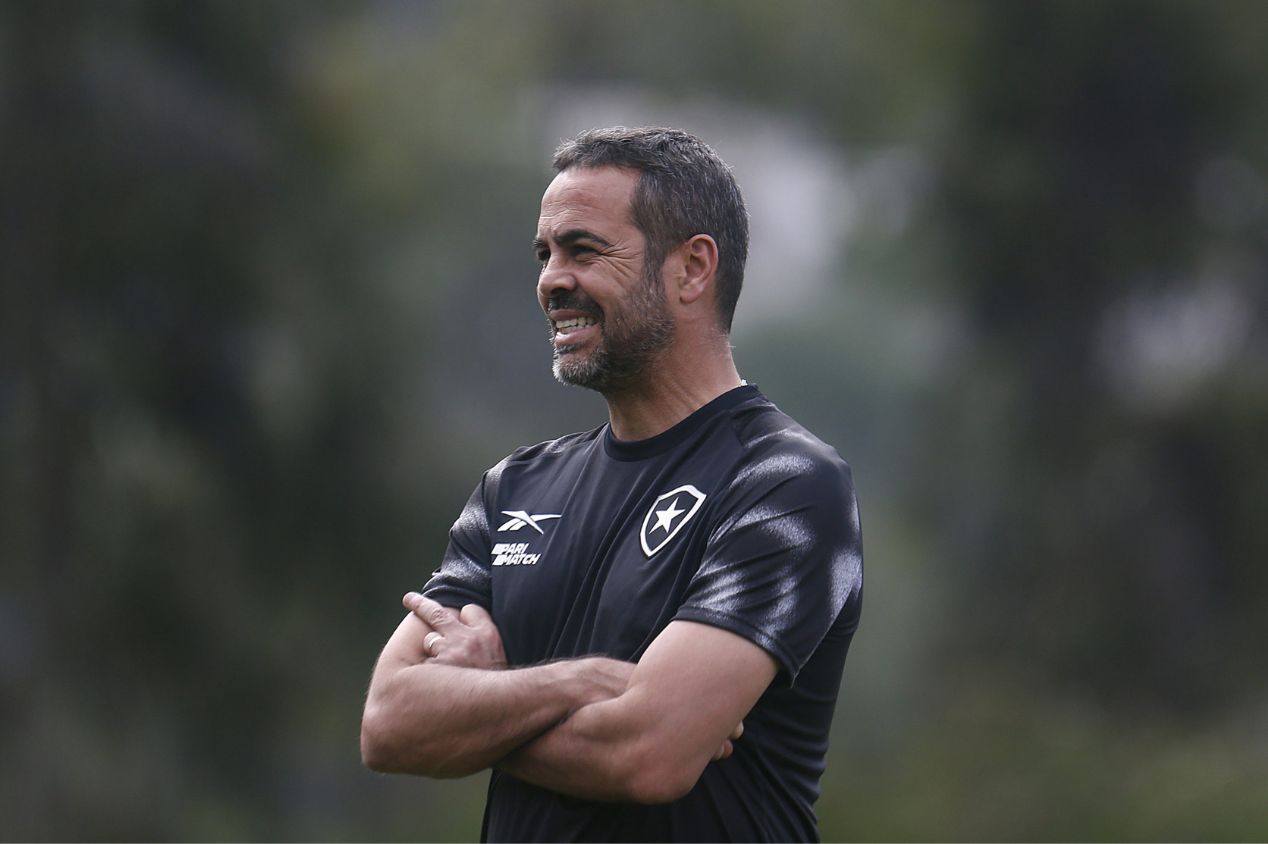 Artur Jorge estreia no comando do Botafogo contra a LDU pela Copa Libertadores da América