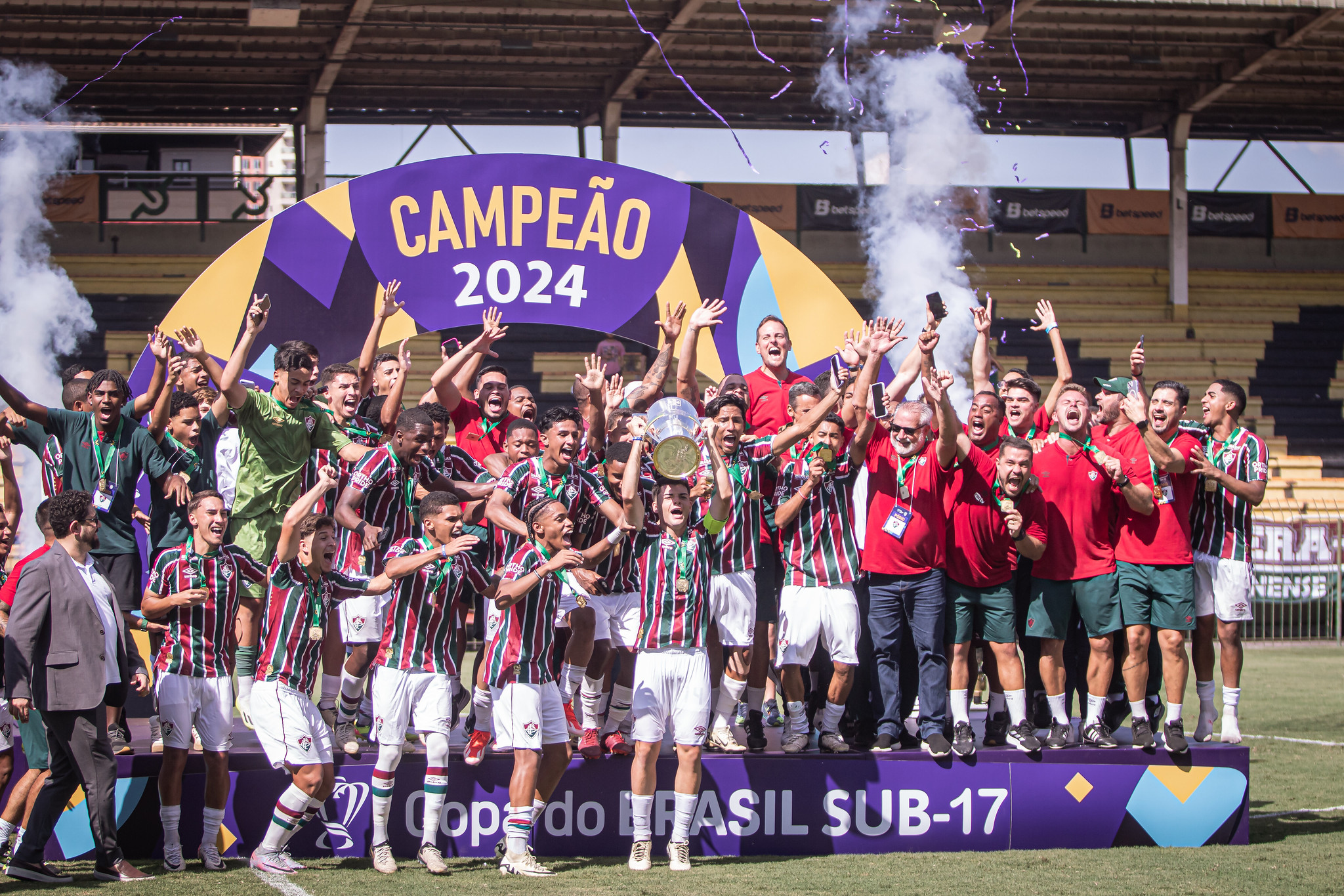 Fluminense faz gol nos acréscimos e conquista título inédito da Copa do Brasil Sub-17