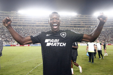 Luiz Henrique celebrou a classificaçaõ do Botafogo.