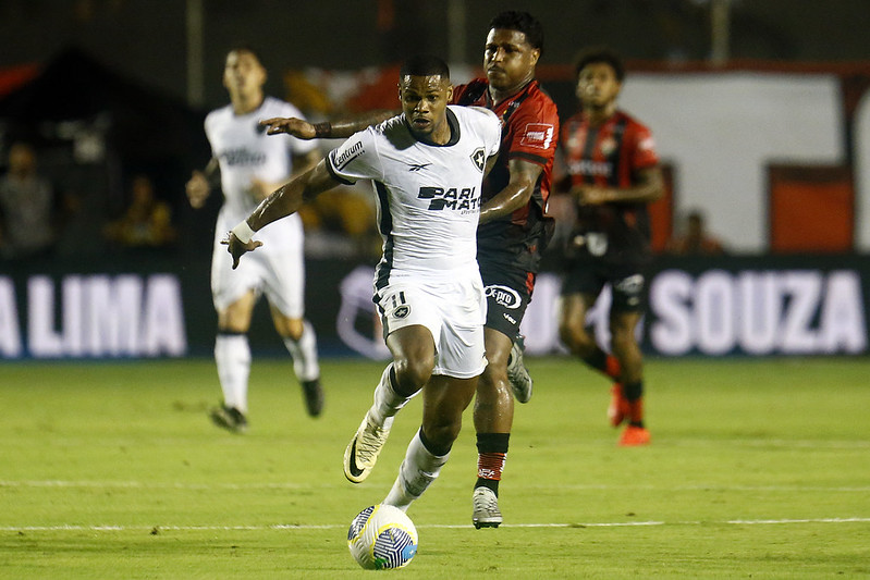 Júnior Santos teve mais uma grande atuação pelo Botafogo