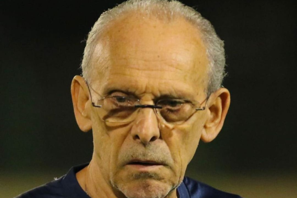 Jorvan Vieira é referência na Ásia