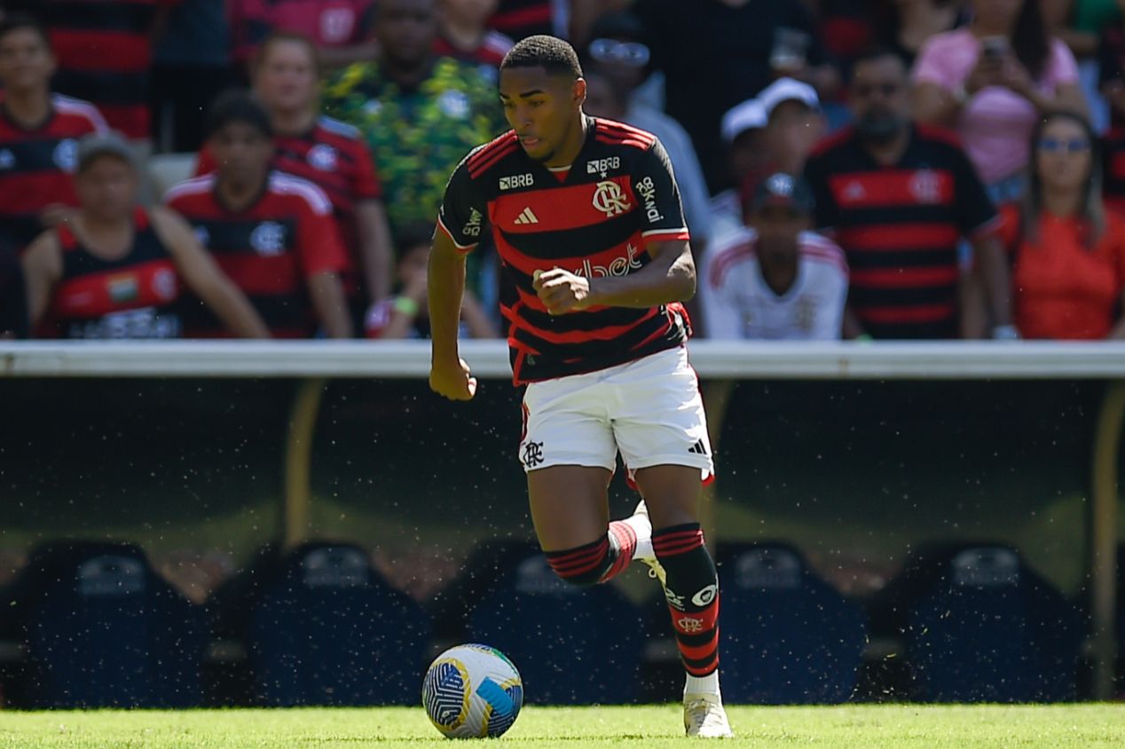 Flamengo vence o Corinthians