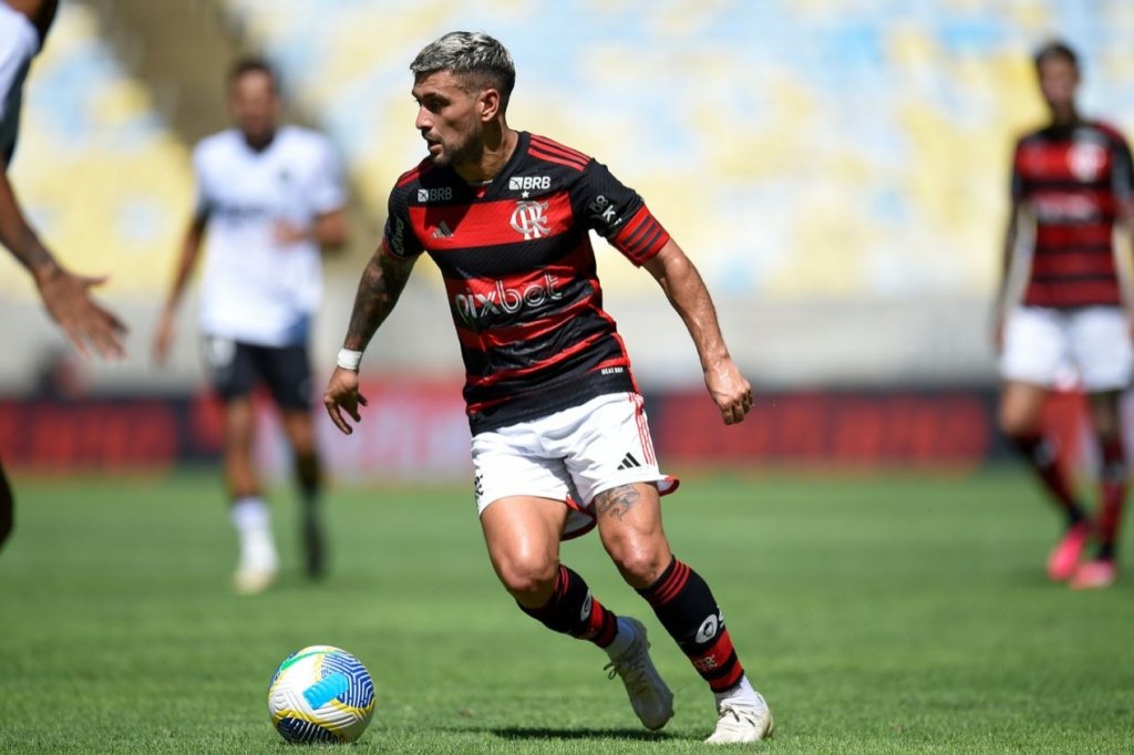 Arrascaeta está fora da partida com o Palestino