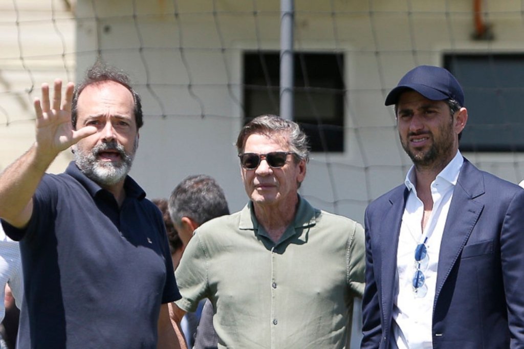 Carlos Roberto Osório, Jorge Salgado e Josh Wander, da 777 Partners, no Vasco