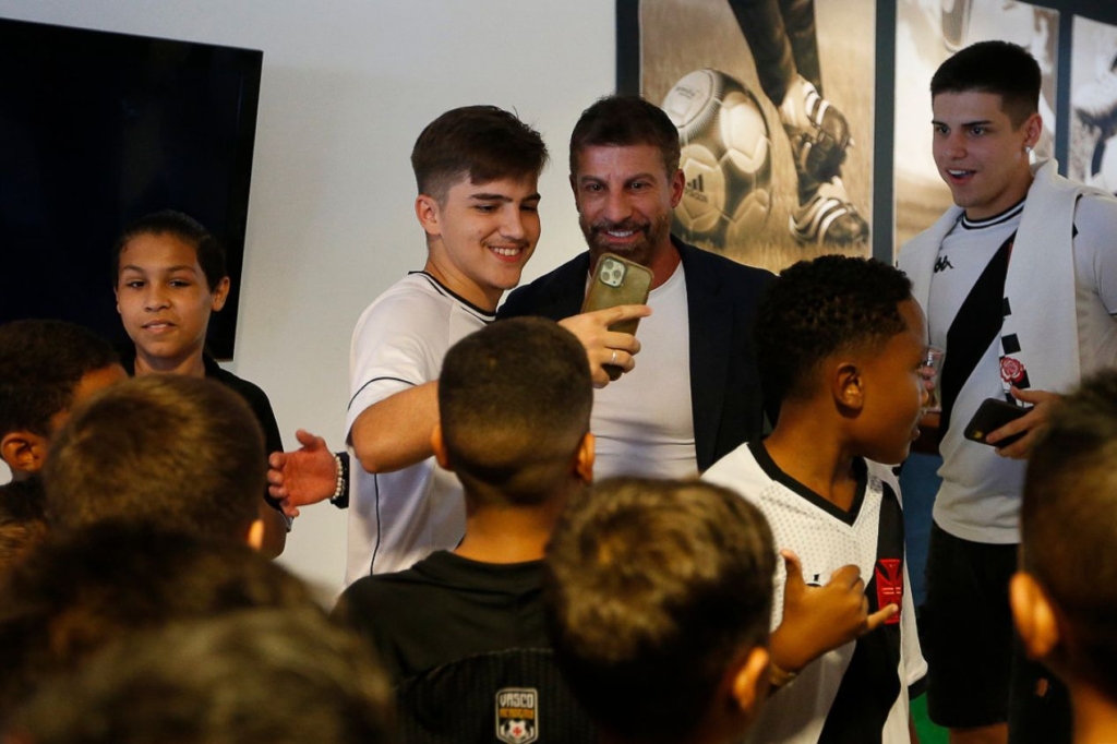 Pedrinho cita "colapso financeiro" da 777 e afirma que SAF segue no comando do futebol do Vasco