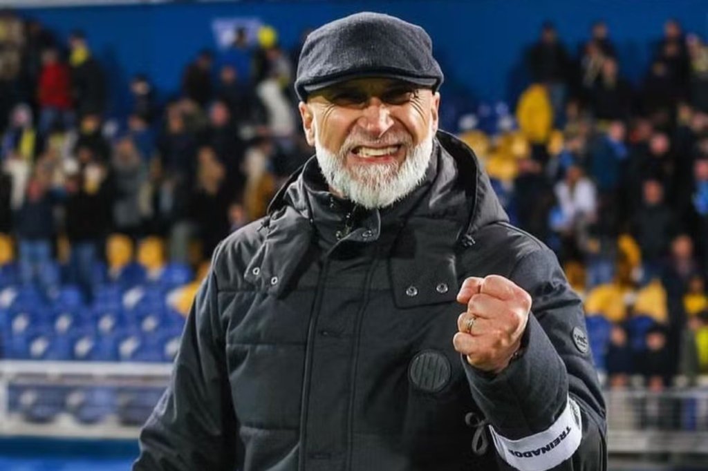 Álvaro Pacheco, um dos alvos do Vasco: clubes, esquema tático e mais