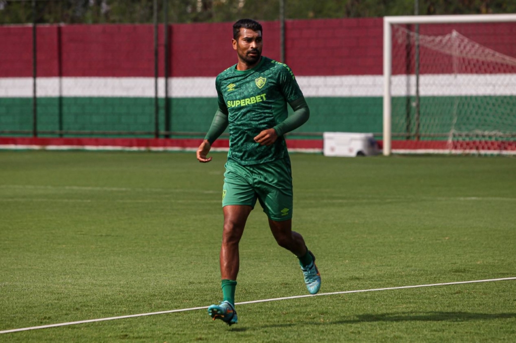 Recuperado de lesão, Thiago Santos pode voltar a jogar pelo Fluminense