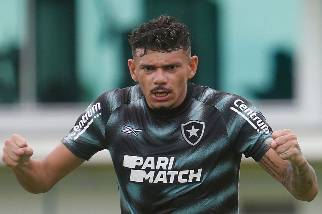 Tiquinho pode ser titular diante do Junior Barranquilla
