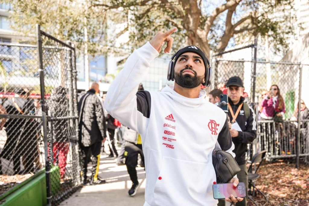 Athletico faz sondagem por Gabigol, mas atacante recusa e segue no Flamengo