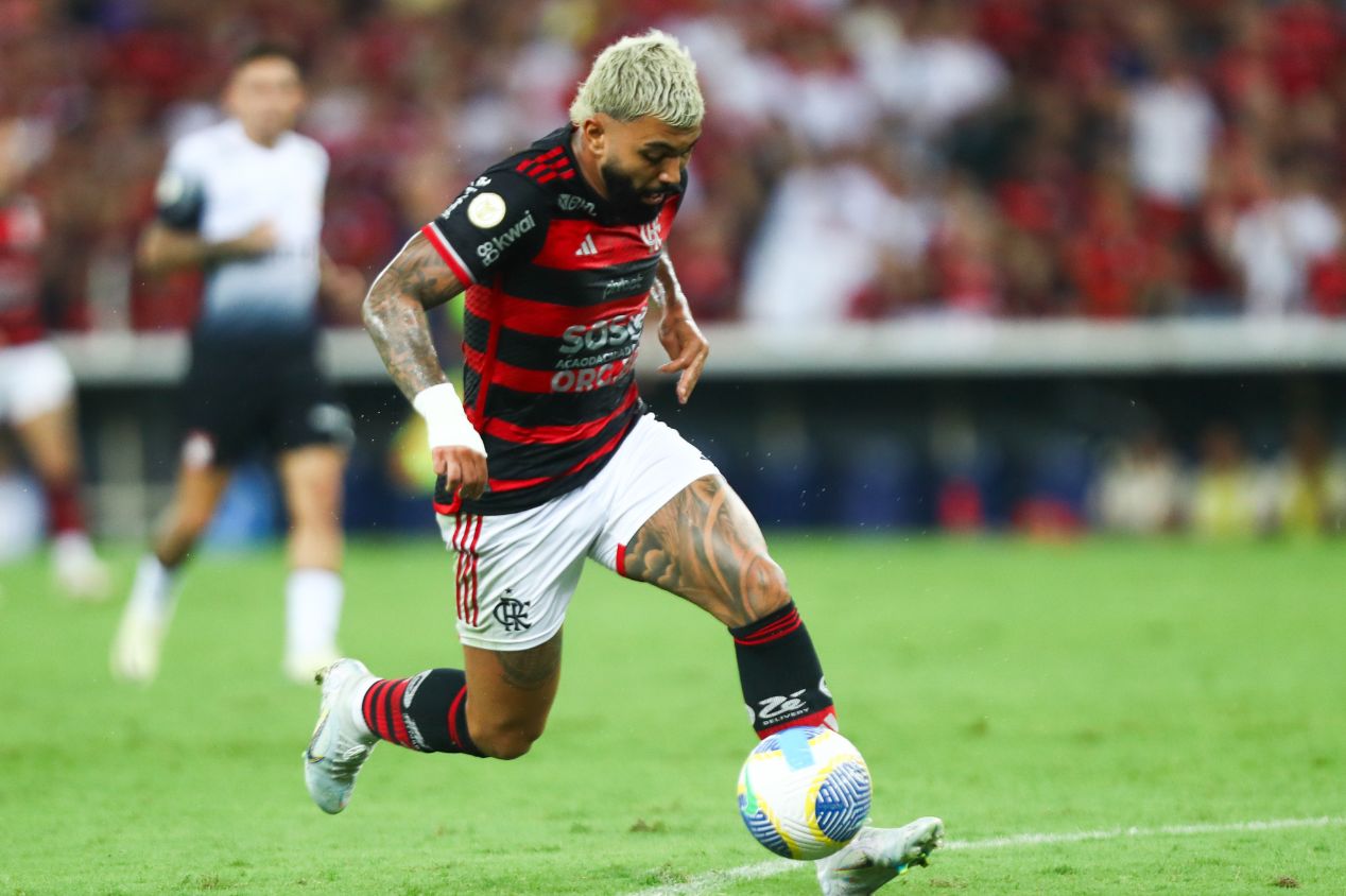 Clube espanhol nega interesse e “sai da briga” por Gabigol, do Flamengo