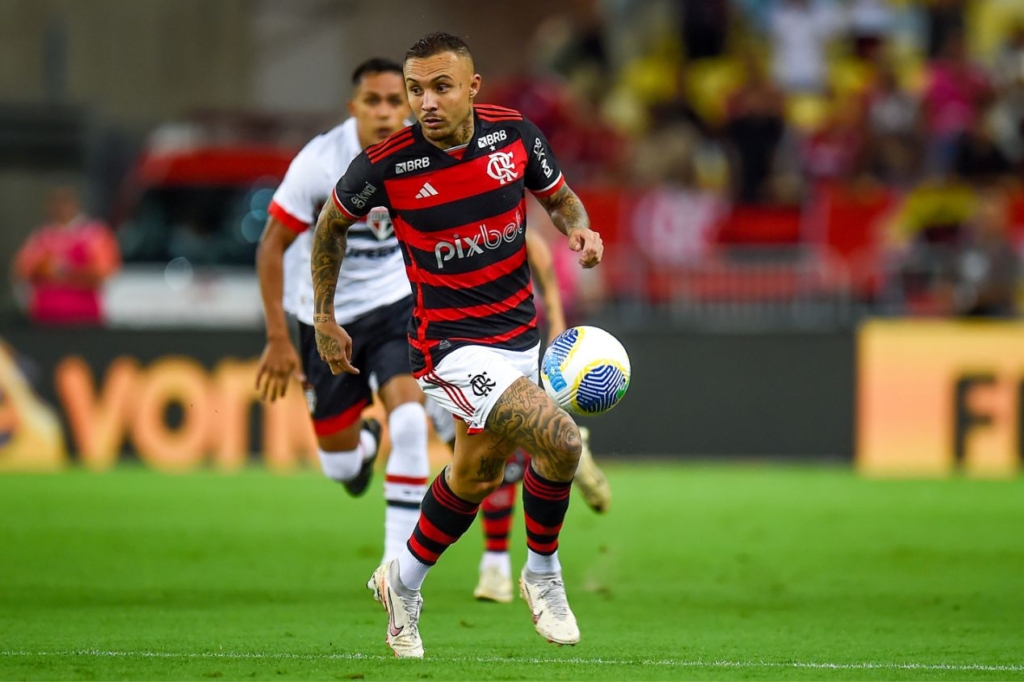 Everton Cebolinha deve ser titular contra o Palestino