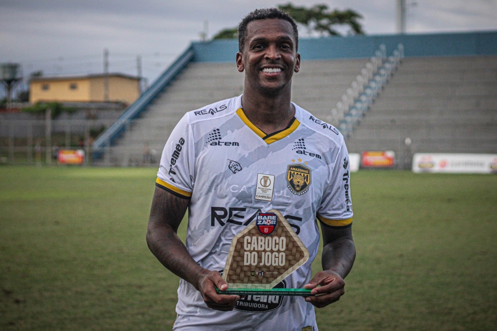 Jô está próximo de deixar o time