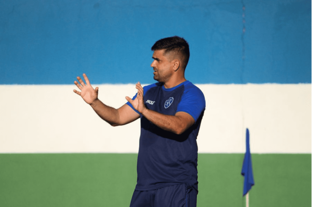 Cariocão Série A2: Quem Jordi Blanco, técnico espanhol do Serrano?