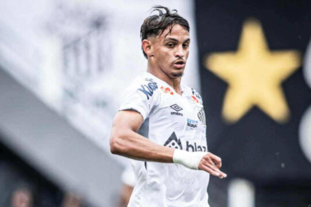 Welley Patati foi multado pelo Santos