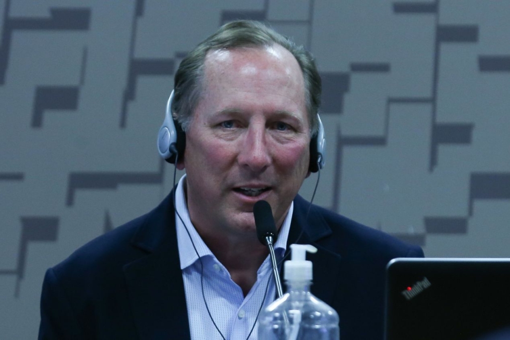 Botafogo prepara bote a Philippe Coutinho, que negocia com o Vasco