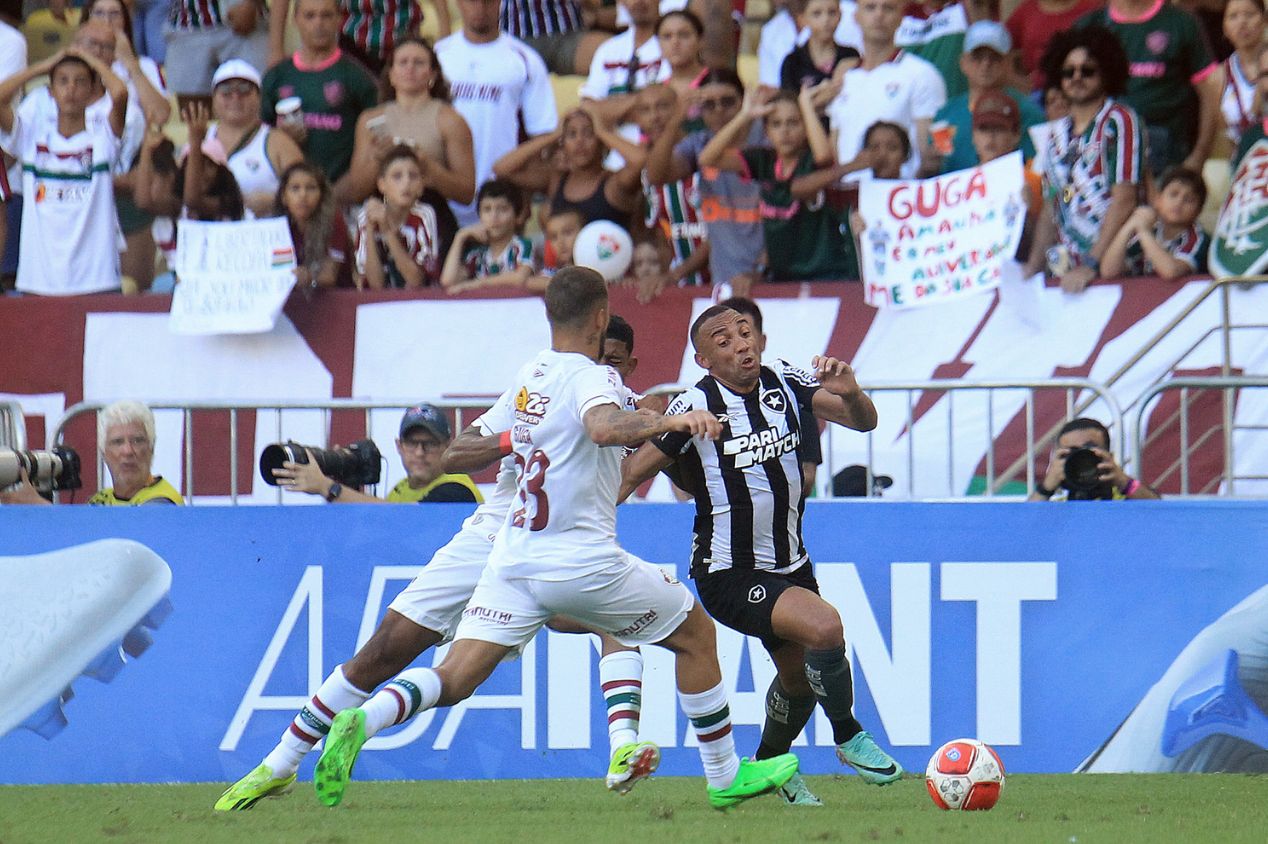 Fernando Marça em ação pelo Botafogo