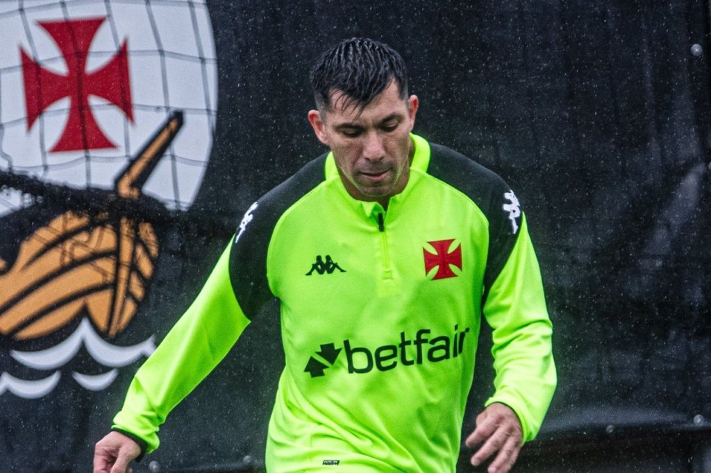 Gary Medel rescinde com o Vasco e acerta ida para o Boca Juniors