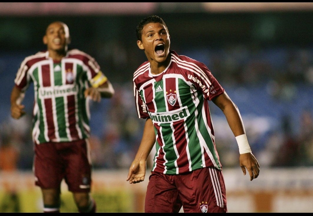 Thiago Silva fará pré-temporada antes da estreia