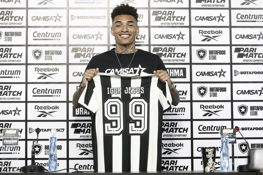 Igor Jesus durante sua apresentação