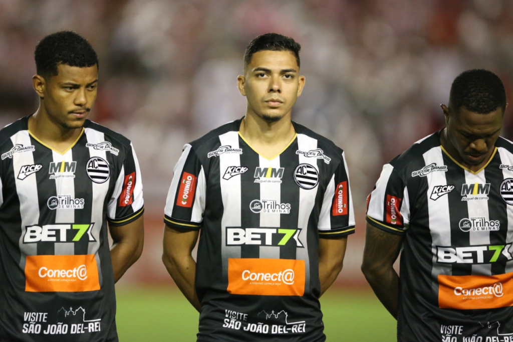 Ynaiã é destaque do Athletic